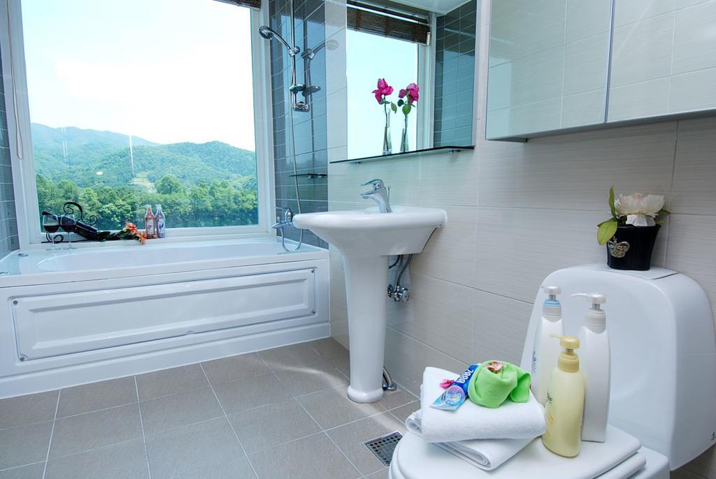 Moonlight Blue Pension Gapyeong Exterior foto