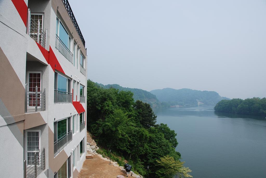 Moonlight Blue Pension Gapyeong Exterior foto