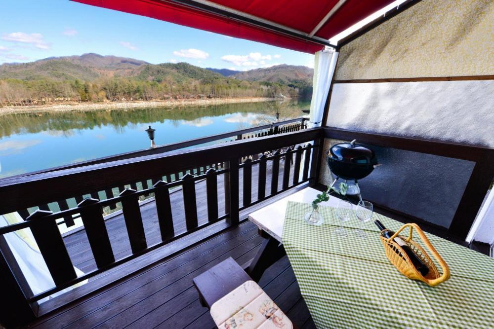 Moonlight Blue Pension Gapyeong Exterior foto