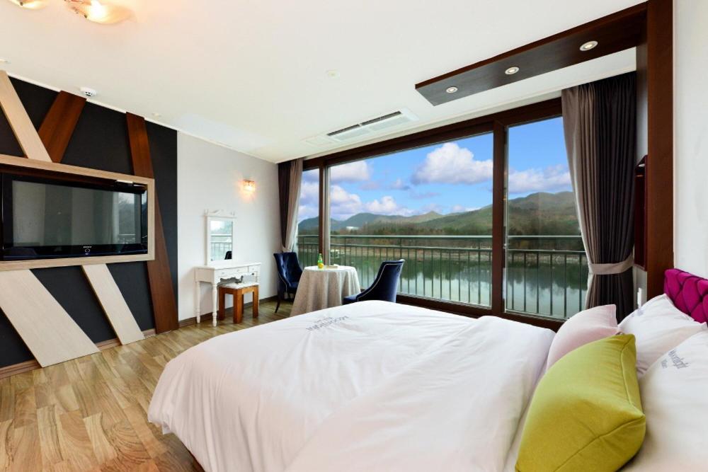 Moonlight Blue Pension Gapyeong Exterior foto